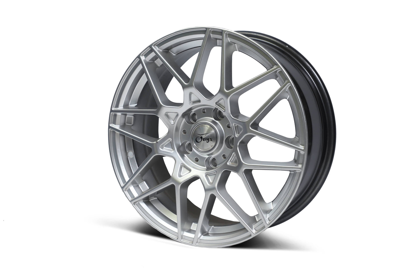 Onyx 17 Inch 114 PCD Hypersilver
