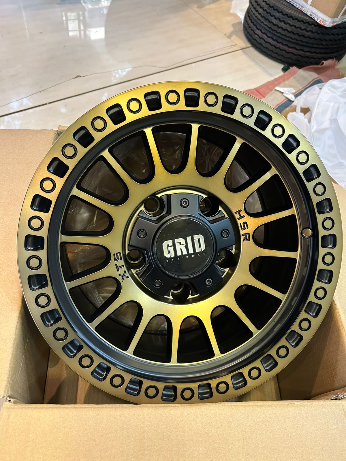 Grid 15 inch 5 hole MultiSpoke Golden
