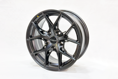 Onyx 02 15 Inch 4 Hole Matte Black