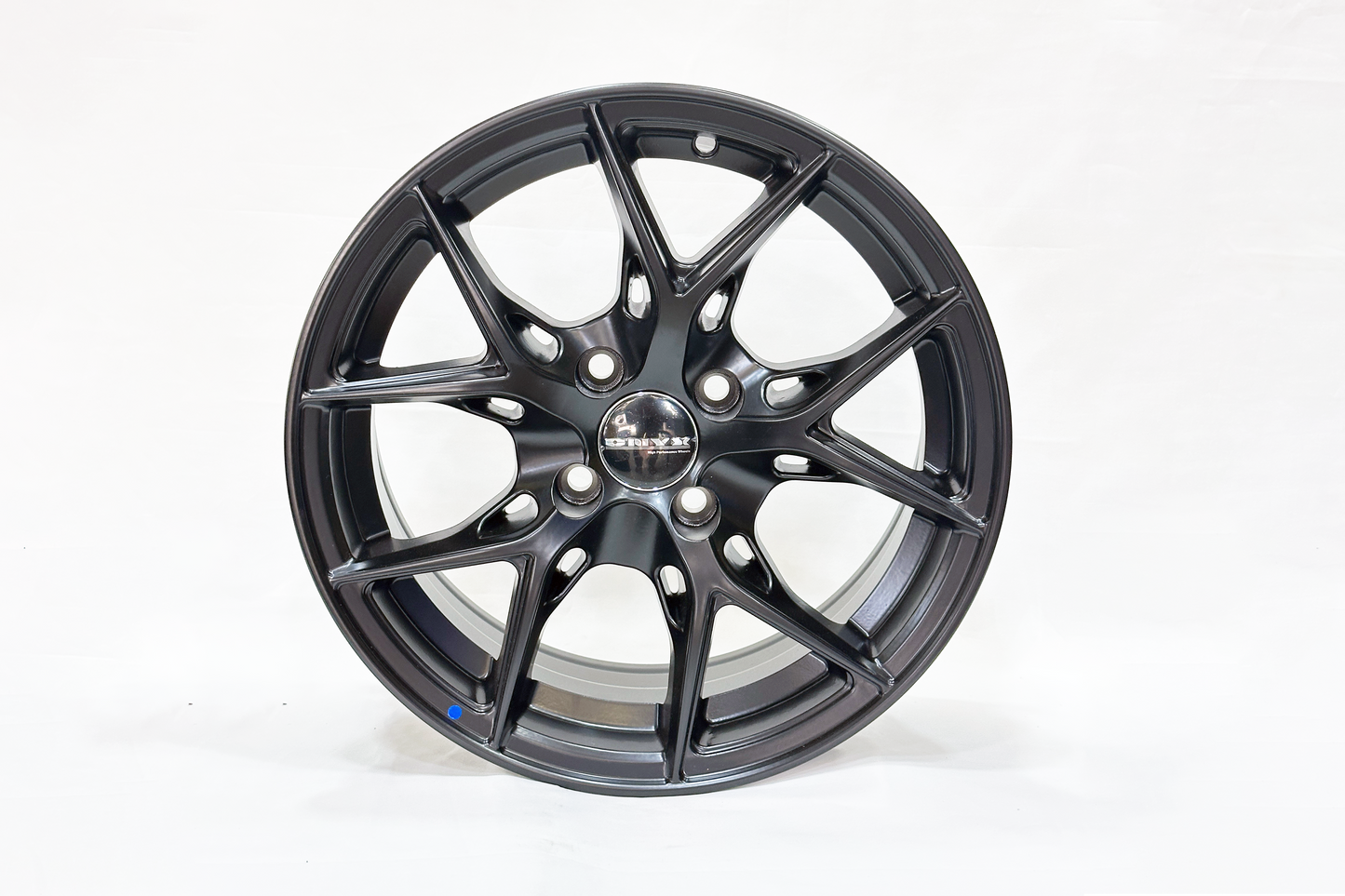 Onyx 02 15 Inch 4 Hole Matte Black