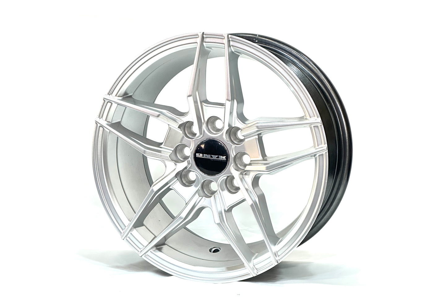 Onyx 14 inch Multi Spoke Hyper Silver