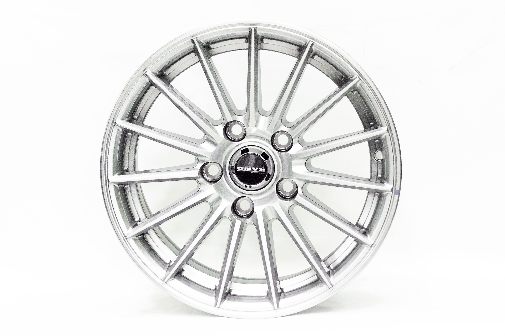 Onyx 03 15 inch 5 Hole Multispoke Hyper Silver – Bombay Tyres