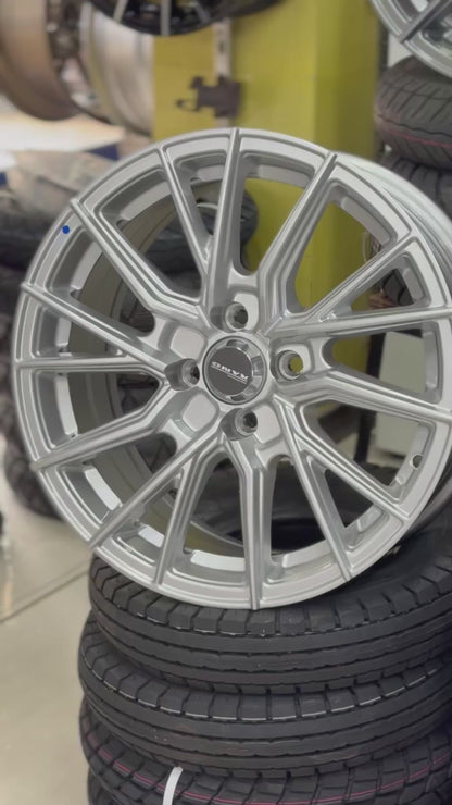 Onyx 07 17 Inch 5 Hole hyper silver